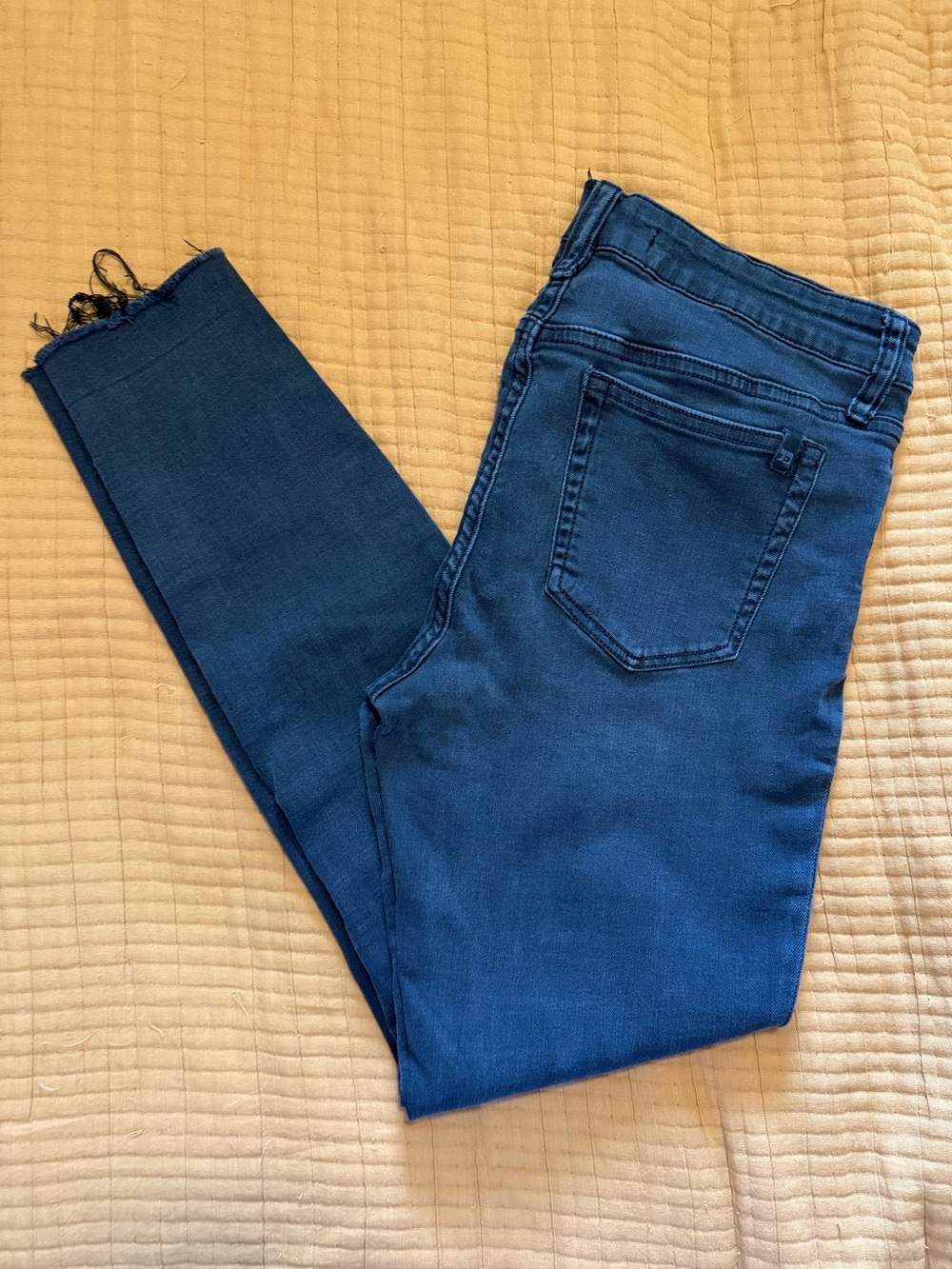 Joe’s Jeans Black Distressed Skinny Ankle Jeans Women’s Size 29 Raw Hem Stretch